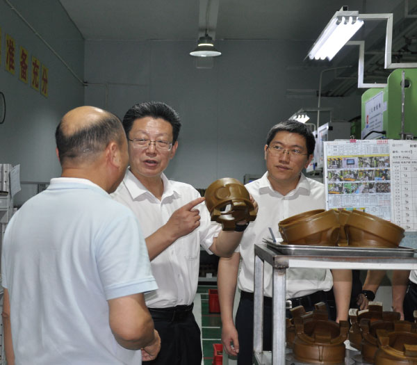 Survey of city andcounty leaders